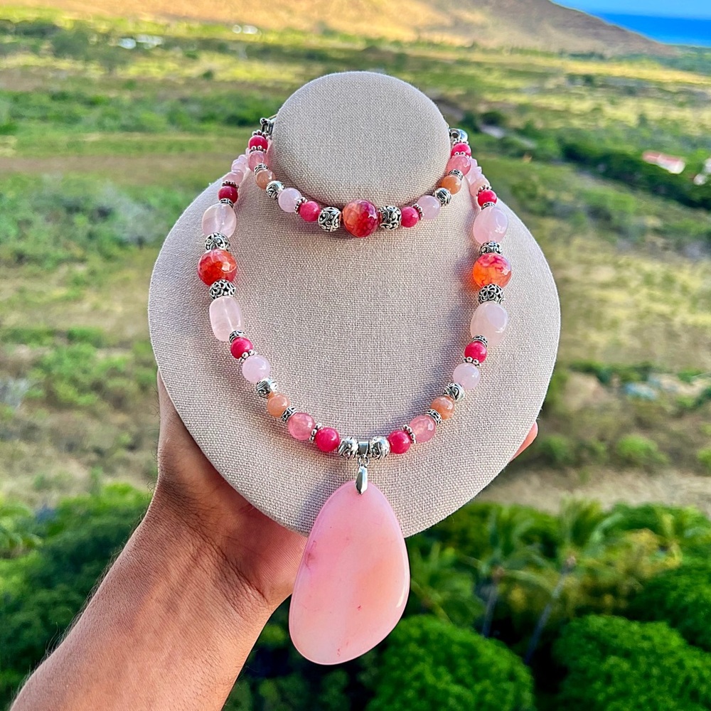 Beautiful, creative and unique custom/hand-made bracelets and necklaces for all